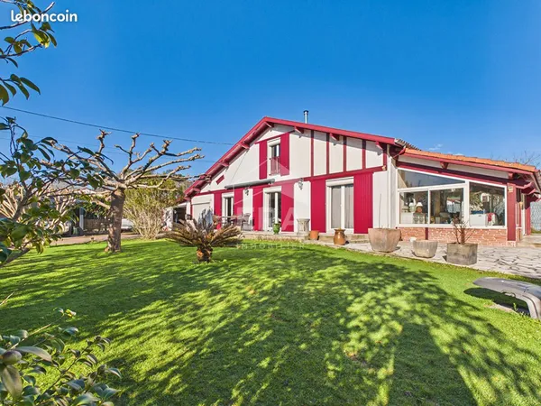 Propriété 4 pièces 117 m² 