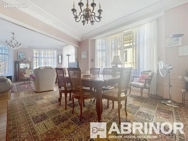 Appartement 5 pièces 150 m² 