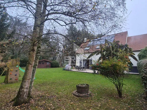 Maison 6 pièces 139 m² 