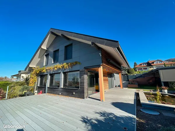 Propriété 6 pièces 202 m² 