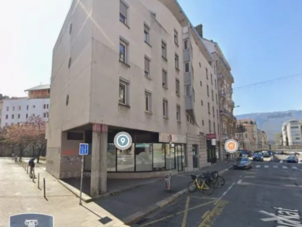 Parking - Garage Location Grenoble   96€