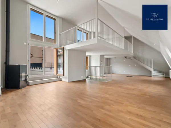 Triplex de 150m2 avec terrasse de 36m2 entièrement refait à neuf 