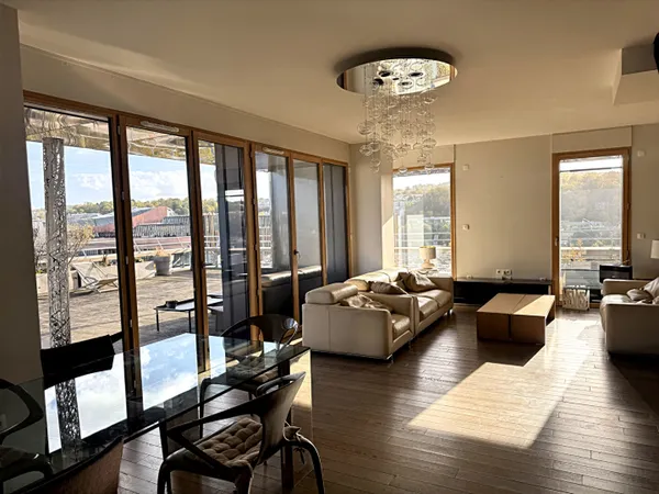 Très beau Duplex avec 125 m² de terrasse 