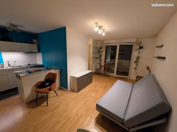 Studio T1+ meublé 37 m² + loggia sur pelouse proche de Vincennes 