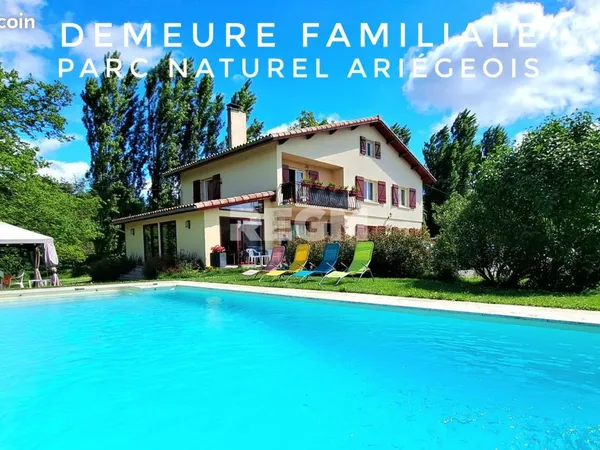 Maison 8 pièces 240 m² 