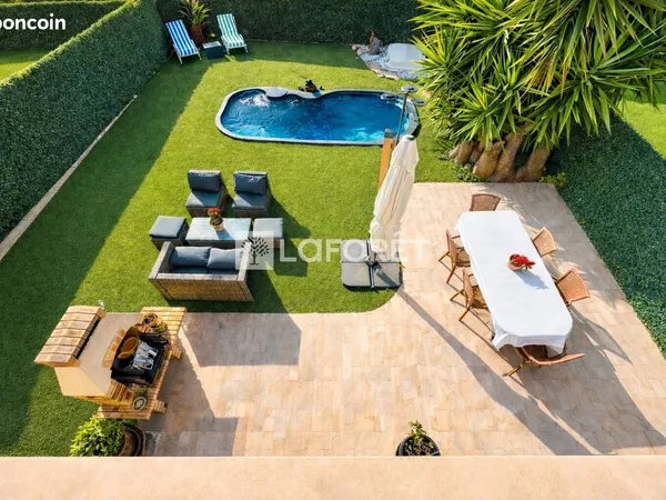 Villa 5 pièces 145 m² 
