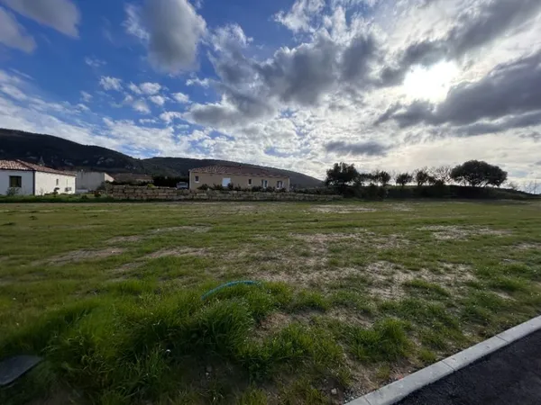 Terrain 545 m² 