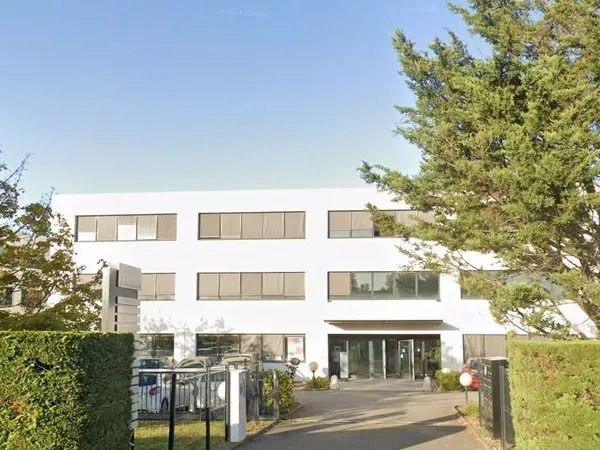 Bureaux 163 m² 