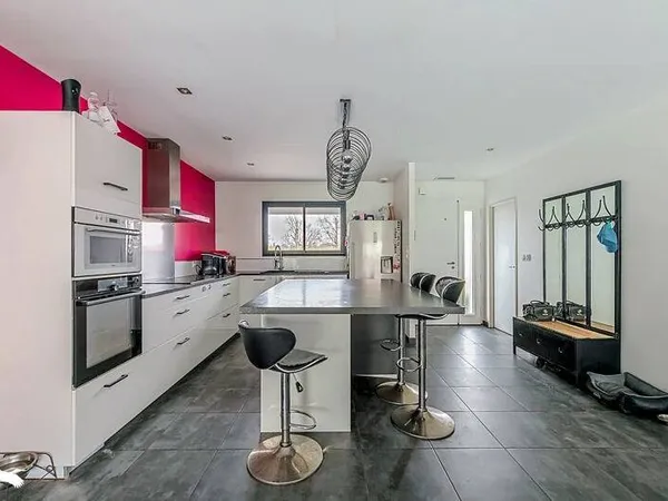 Maison de plain-pied 5 pièces 130 m² 
