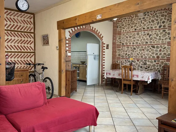 MAISON 3 chambres + cour à vendre à SAINT CYPRIEN (66750) 