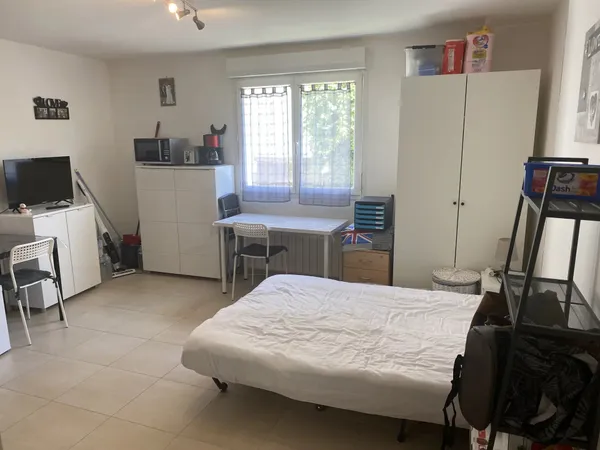 Studio meublé tout compris proche CHU/Facs à Dijon 