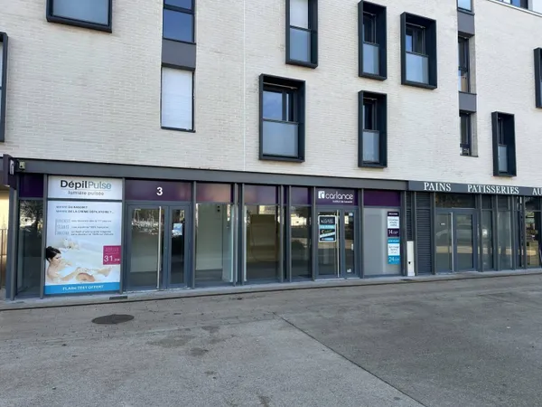 Local commercial 163 m² 
