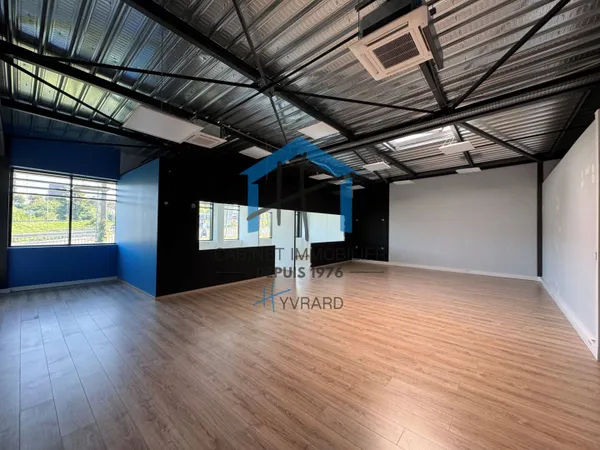 Local commercial 140 m² 
