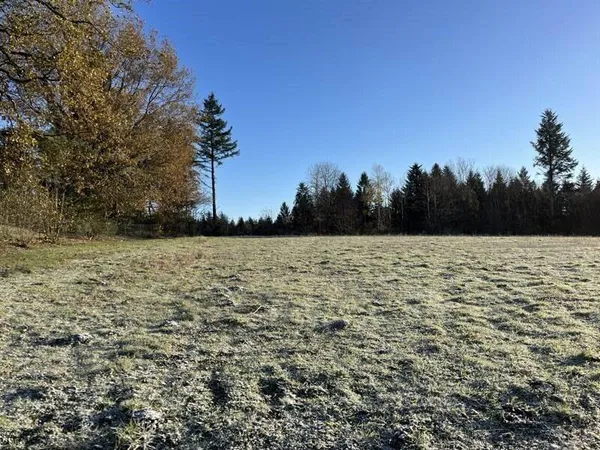 Terrain constructible 1728 m² 