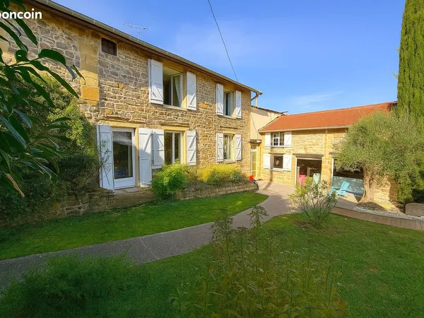 Maison de charme en pierre - 200 m² - Havre de paix avec piscine chauffée - Secteur 