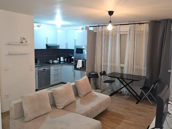 Appartement 3 pièces meublé - 57,60 m² - Balcon - Parking - Choisy-le-Roi 