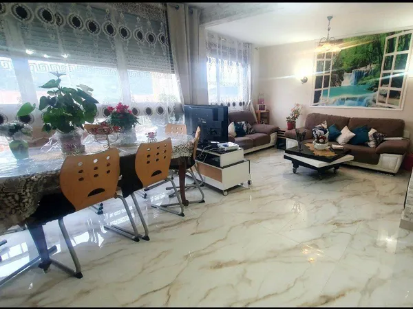 Appartement 4 pièces 82 m² 