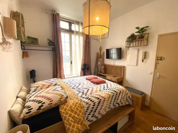 Studio meublé - Centre-ville de Poitiers - 420/mois CC 