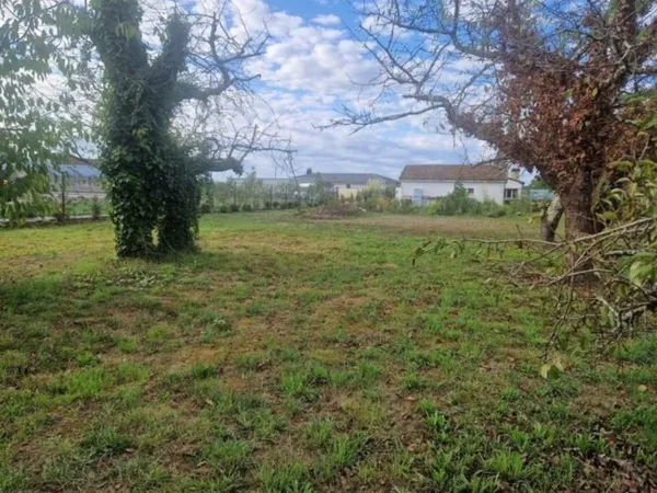 Terrain 670 m² 