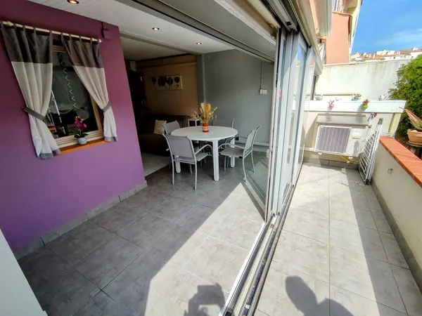 LE CAP D'AGDE: Les falaises rez de jardin T2/CABINE + TERRASSE PARKING PISCINE 
