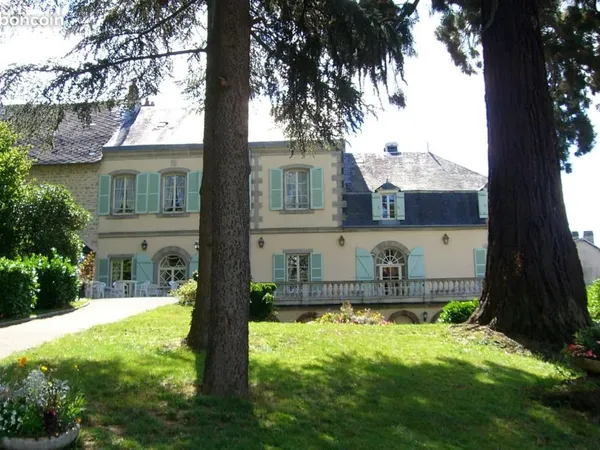 Maison 676 m² 