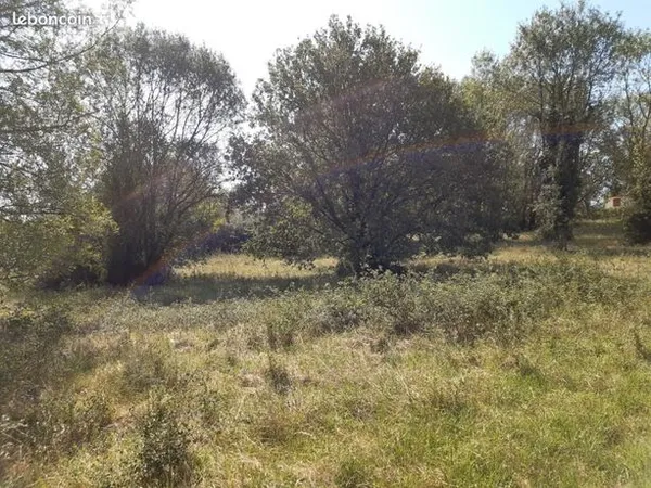 Terrain 600 m² 