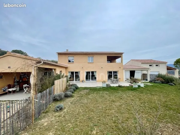 Maison 10 pièces 308 m² 