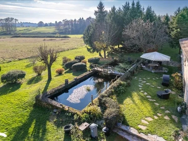 Maison en pierre de 7 pièces principales 