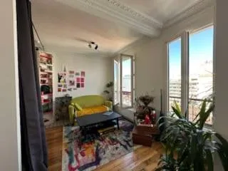 Studio lumineux 30m² rue des fêtes Paris 19 
