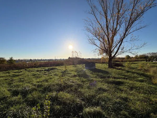 A Vendre très beau terrain constructible de 600 m2 