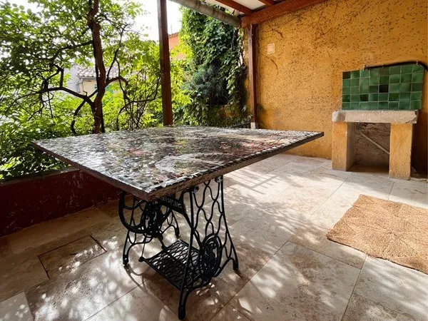 Maison avec Terrasse TBE au calme 