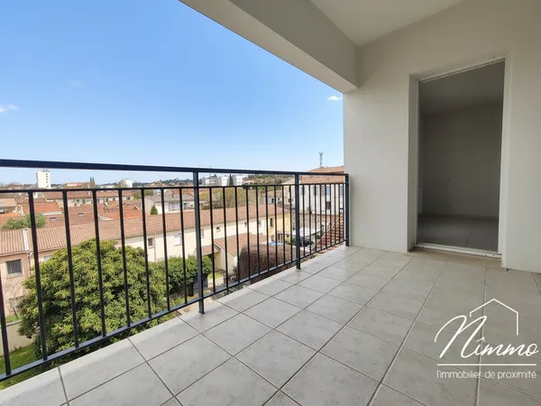 EXCLUSIVITE NIMES GREZAN APPARTEMENT T3 TERRASSE PARKING ASC 