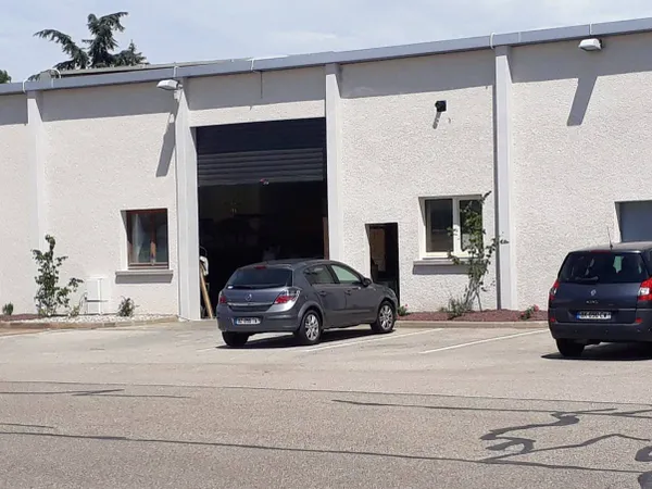 Local d'activité 540 m² 