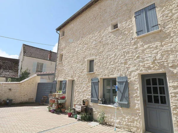 Combles aménagés 3 pièces 59 m² 