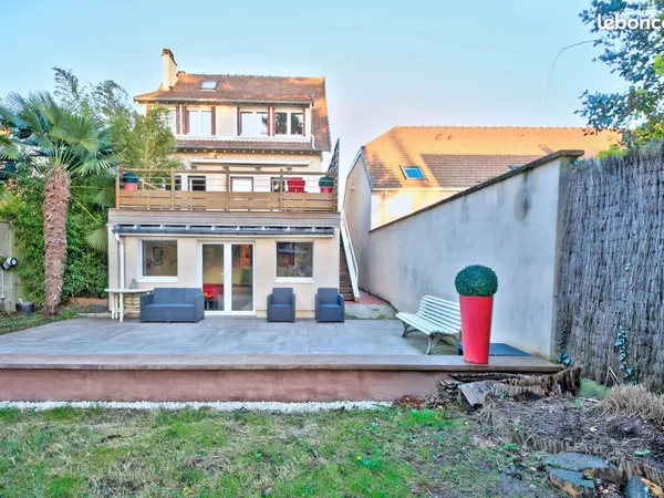 Maison 8 pièces 196 m² 