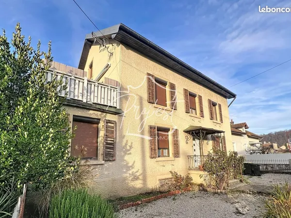 Maison 8 pièces 209 m² 