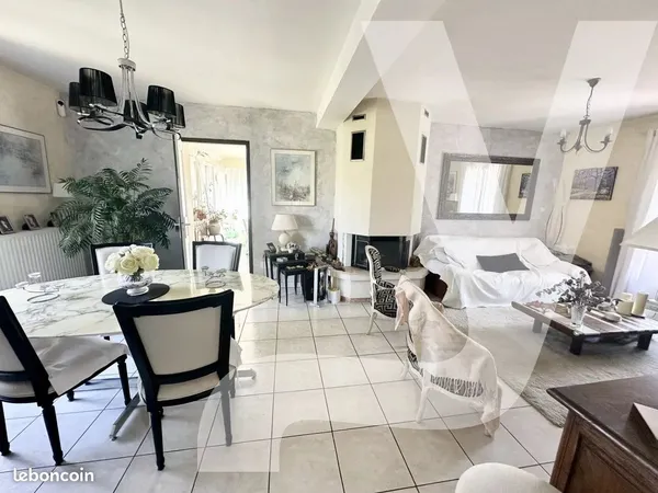 Propriété 5 pièces 112 m² 