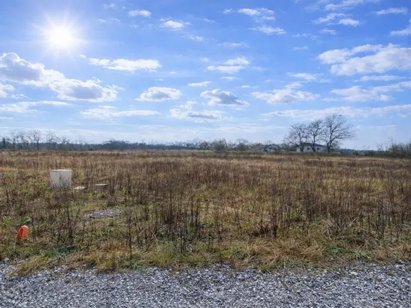 Terrain 715 m² 