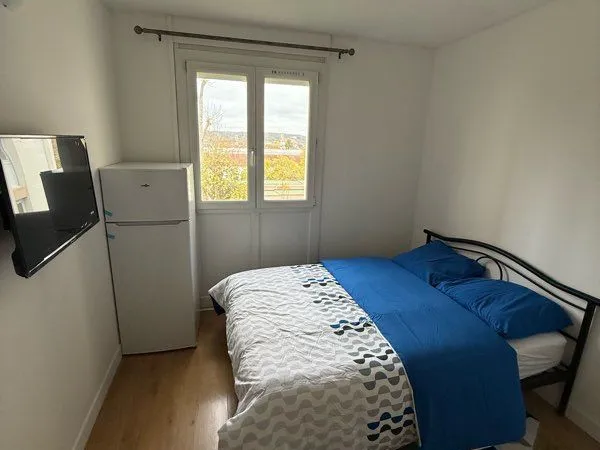Location de belle chambre meublée à Mantes la ville éligible CAF/APL 