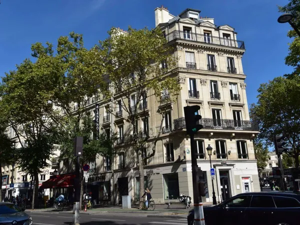 Bureau 176 m² 