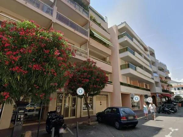 Parking - Garage Location Vence   115€