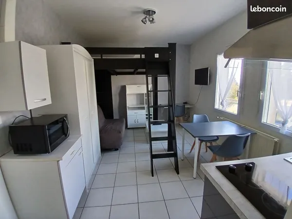 Studio meublé 23 m² Pouzauges centre 