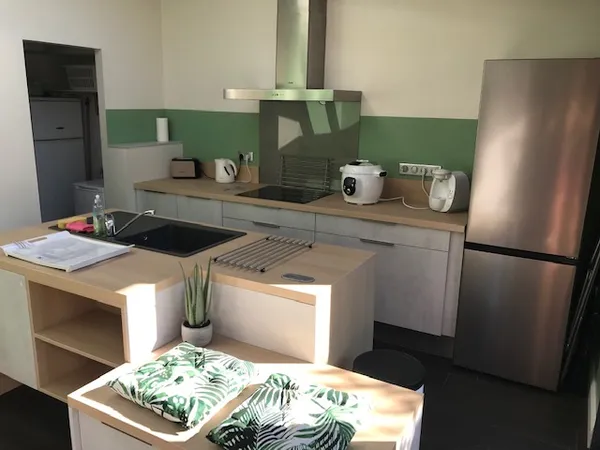 Loue chambres dans maison standing 