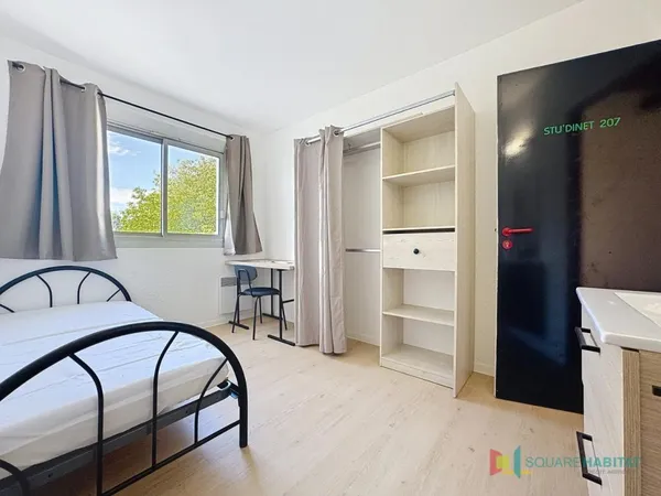 Appartement 1 pièce 9 m² 