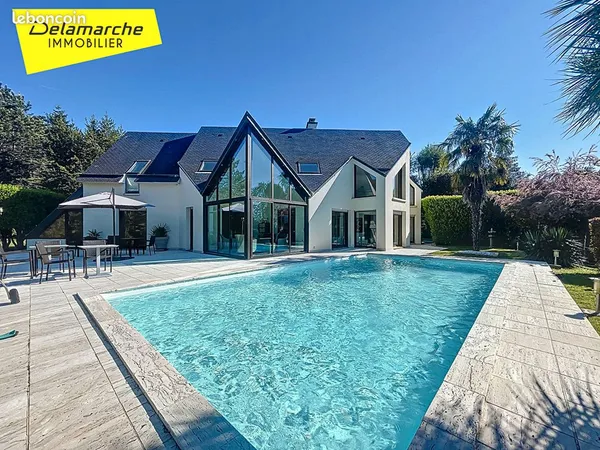 Maison 10 pièces 350 m² 