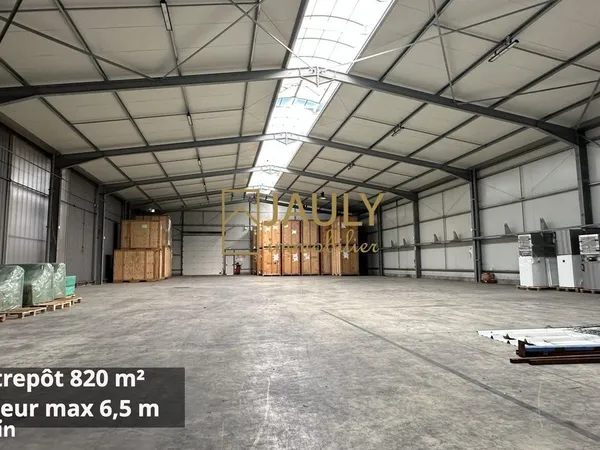 Local 820 m² Meaux 