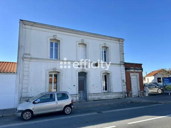Bureaux 8 pièces 125 m² 