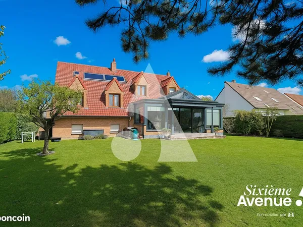 Pavillon 8 pièces 185 m² 