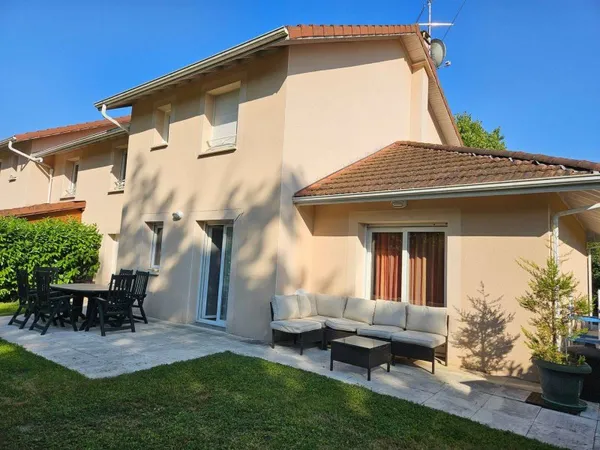 Maison 7 pièces 135 m²