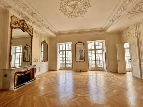 Bureaux 223 m² 